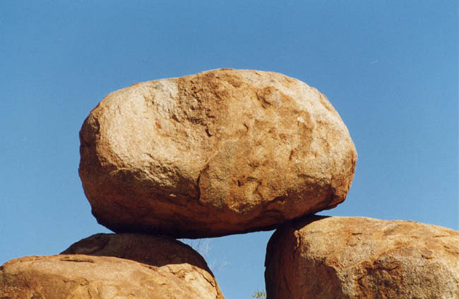 Balancing stone